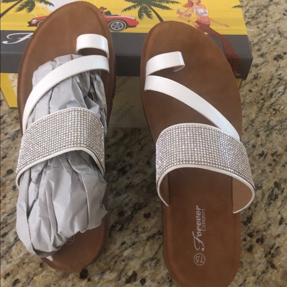 <LAST>White Rhinestone Toe Ring Sandals - Picture 3 of 7